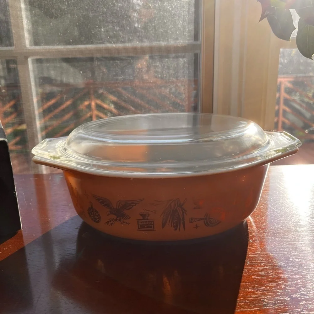 Pyrex Early American 045 Oval Casserole Dish